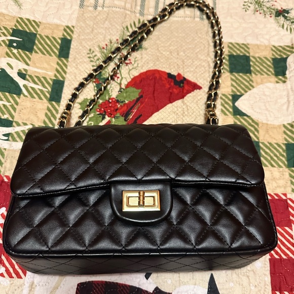 ⭐️⭐️ Elegant black Handbag - Picture 2 of 6